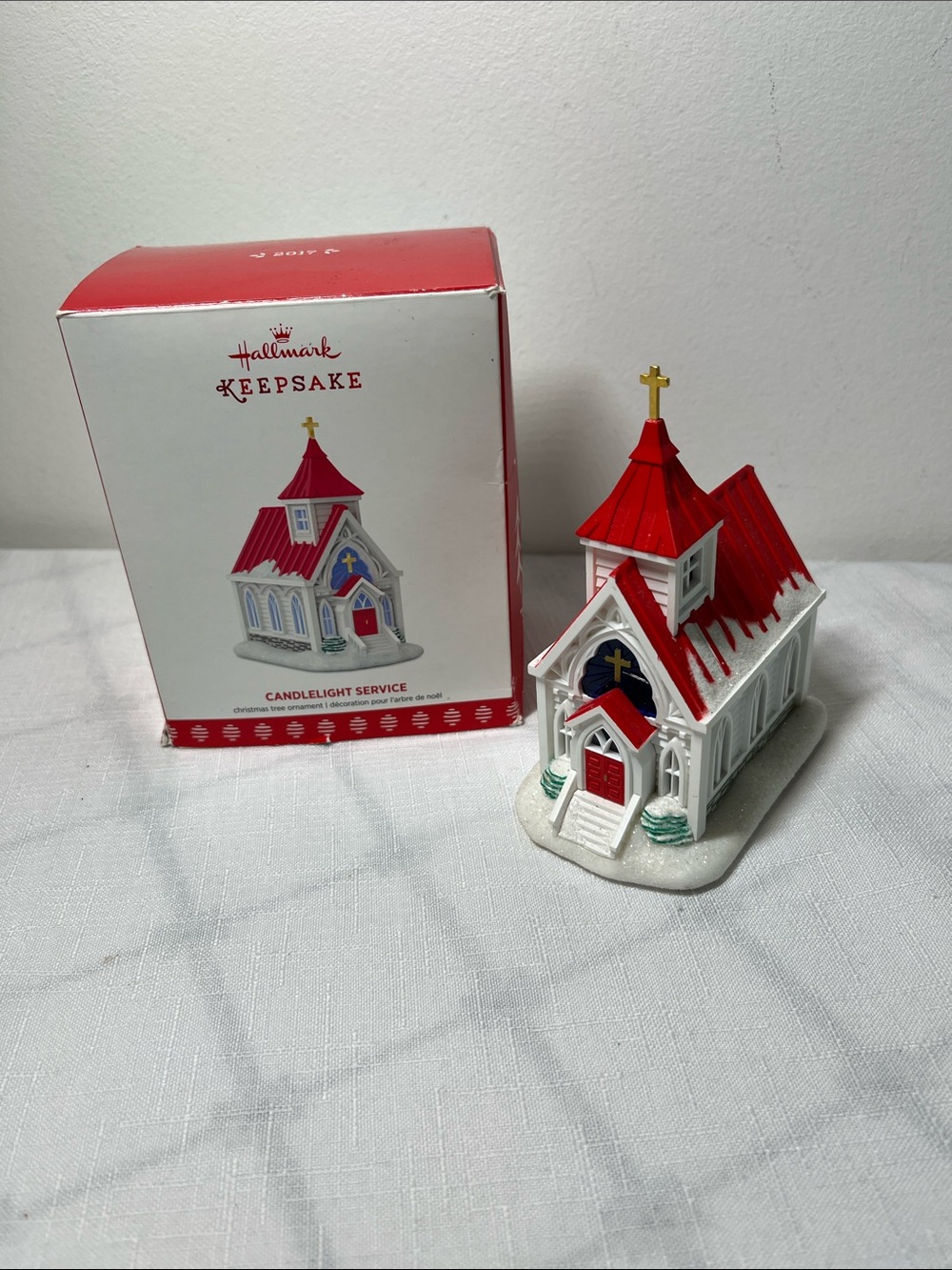 'Candlelight Service' Holiday Church Ornament White & Red
Hallmark
Collectible